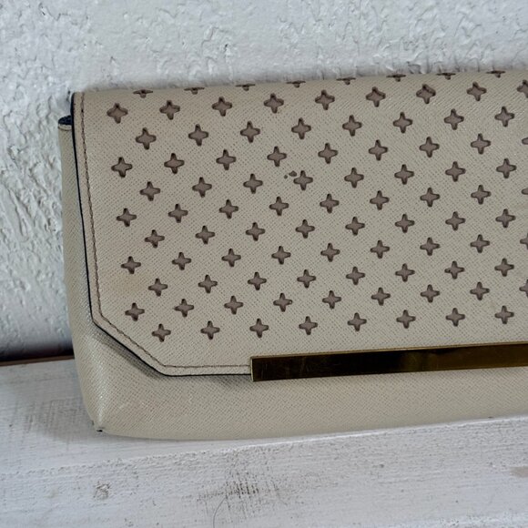 J.Crew Claremont Perforated Clutch Beige Leather Gold Hardware - Picture 7 of 10